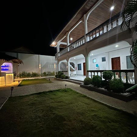 Pawikan Boutique Hotel Моалбоал Екстер'єр фото